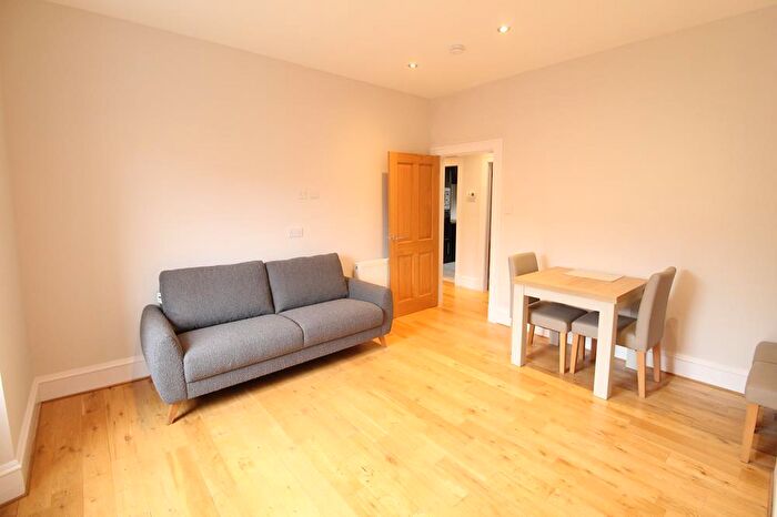 2 Bedroom Flat To Rent In Broomhill Road, First Floor, AB10