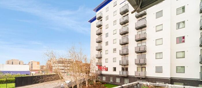 2 Bedroom Flat To Rent In Prince Regent Road, Hounslow, TW3