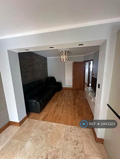 4 Bedroom Semi-Detached House To Rent In Herschel Crescent, Oxford, OX4