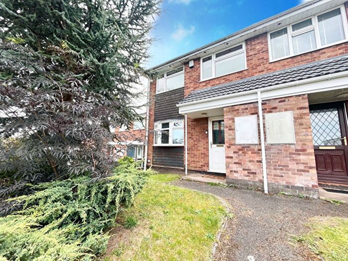 3 Bedroom End Terrace House For Sale In Bournebrook Close, Netherton, Dudley, DY2