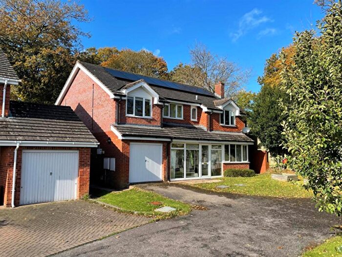 5 Bedroom Detached House For Sale In Stoke Valley Road, Pennsylvania, Exeter, EX4