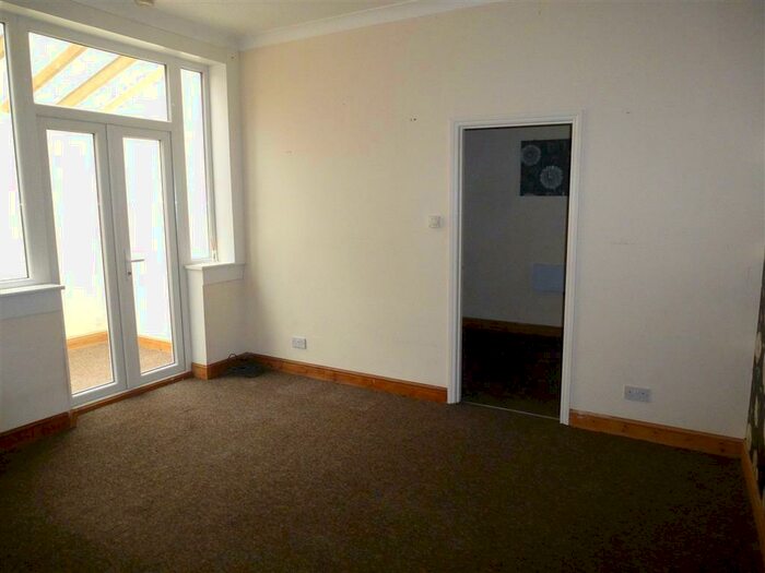 2 Bedroom Ground Flat To Rent In Denmark Road, Lowestoft, NR32