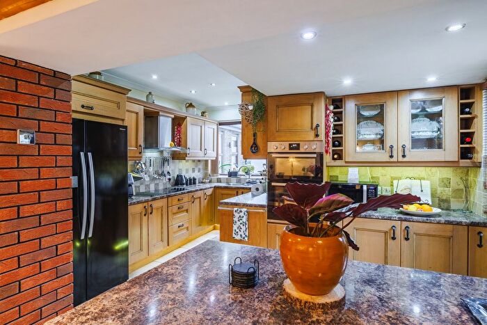 6 Bedroom Detached House For Sale In Spittal, Haverfordwest, SA62