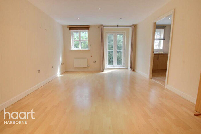 2 Bedroom Apartment To Rent In The Lords, Lordswood Road, B17