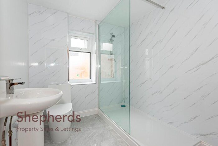 4 Bedroom Detached House To Rent In Rye Road, Hoddesdon, EN11