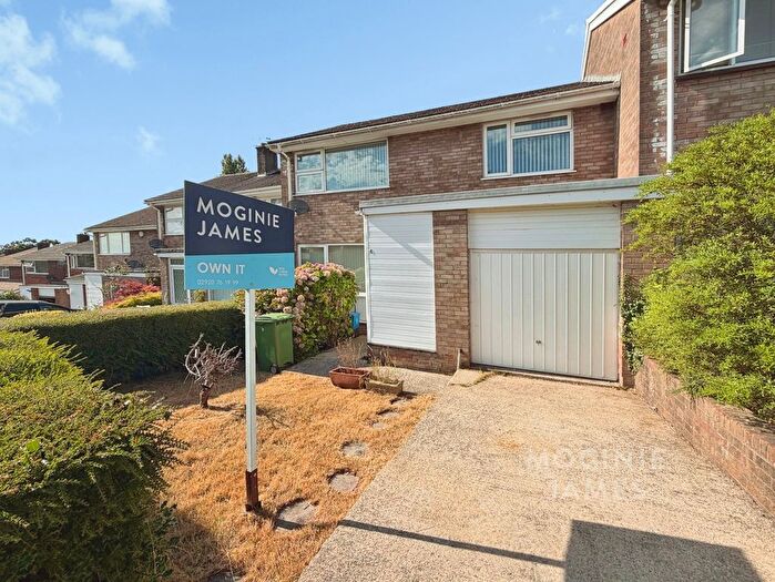 3 Bedroom Terraced House For Sale In Farm Drive, Cyncoed, Cardiff, CF23