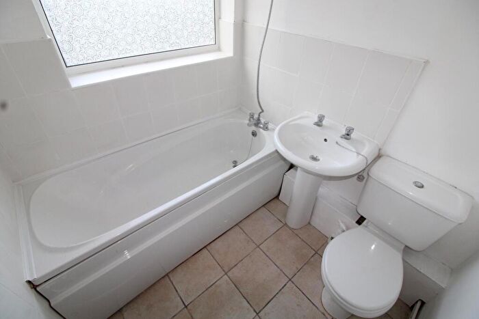 1 Bedroom Flat To Rent In Horninglow Road, Staffordshire, Burton Upon Trent, DE13