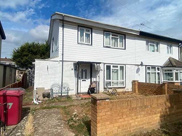 3 Bedroom Semi-Detached House For Sale In Frenchum Gardens, Cippenham, SL1