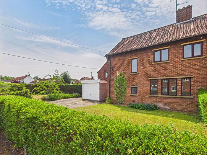 3 Bedroom Semi-Detached House For Sale In Cuthbert Avenue, Barnetby, DN38