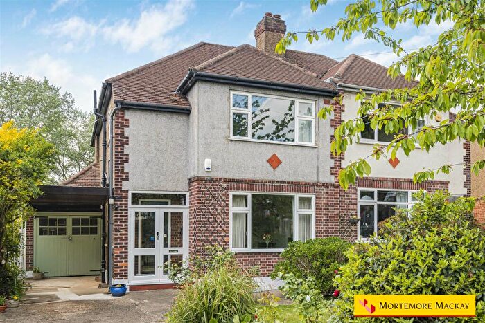 3 Bedroom Semi-Detached House For Sale In Oakwood Crescent, London, N21