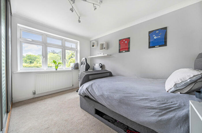 3 Bedroom End Of Terrace House For Sale In Birchwood Road, Wilmington, Dartford, Kent, DA2