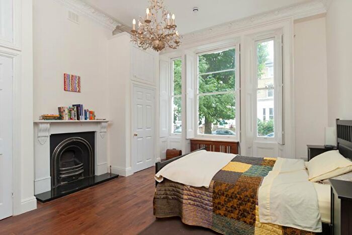 1 Bedroom Flat To Rent In Brondesbury Villas, Queen's Park, London, NW6