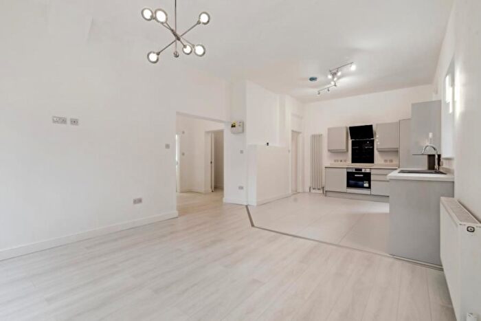 2 Bedroom Flat To Rent In Chester Road, Northwood, HA6