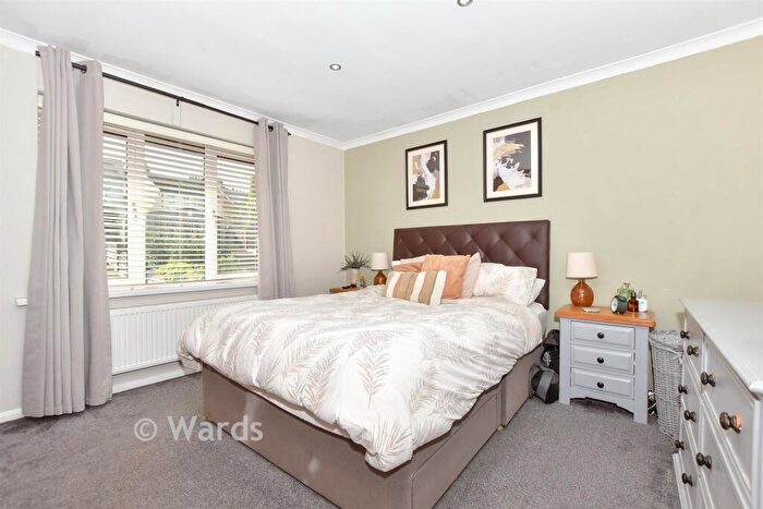 2 Bedroom Flat For Sale In Folkestone Road, Dover, Kent, CT17