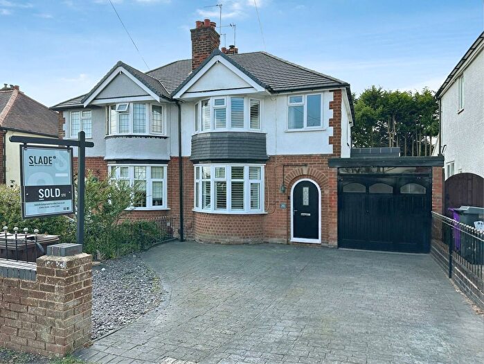 3 Bedroom Semi-Detached House For Sale In Hilston Avenue, Penn, Wolverhampton, WV4