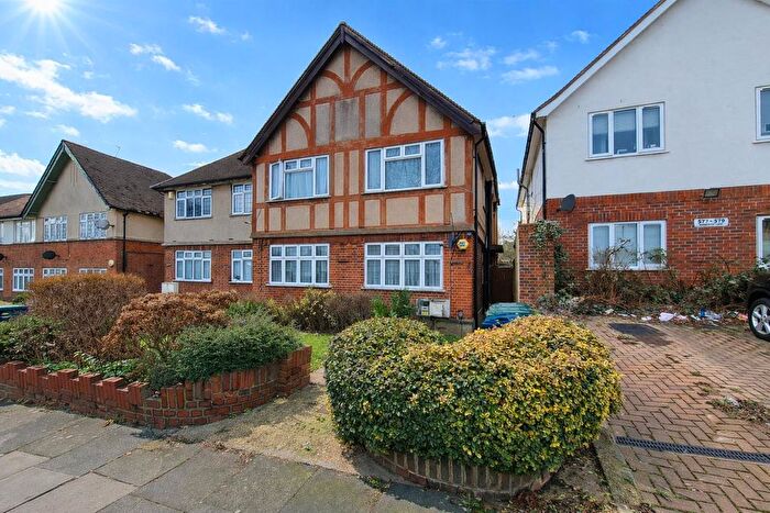 2 Bedroom Flat To Rent In Honeypot Lane, Stanmore, HA7