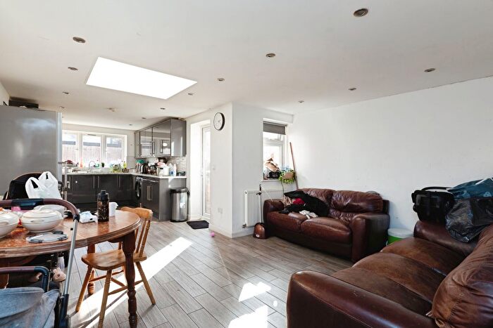 3 Bedroom End Terrace House For Sale In Ferndale Road, London, E7