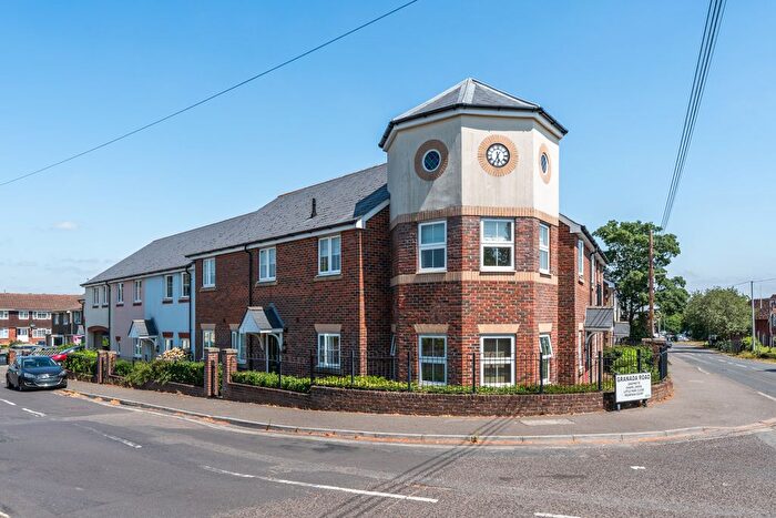 2 Bedroom Flat For Sale In Chapel Drove, Hedge End, SO30