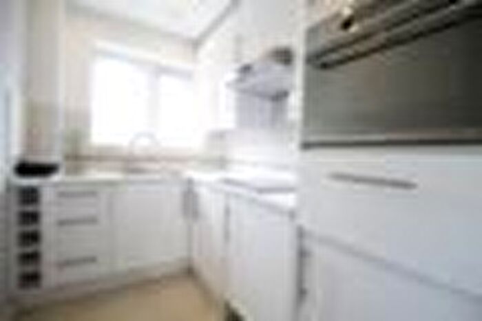 1 Bedroom Flat To Rent In Vicarage Close, Northolt, UB5