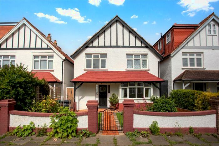 3 Bedroom Detached House To Rent In Mansfield Road, Hove, East Sussex, BN3
