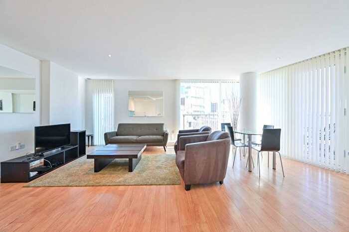 2 Bedroom Flat To Rent In Empire Square East, Borough, London, SE1