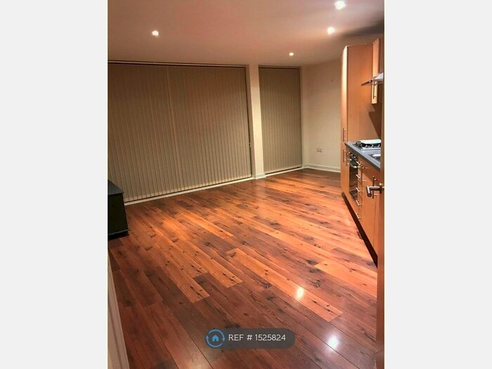 1 Bedroom Flat To Rent In Park Lane, Greenhithe, DA9