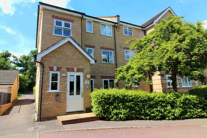 1 Bedroom Flat To Rent In Kirkland Drive, Enfield, Middlesex, EN2