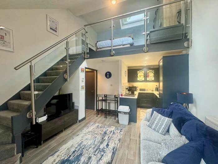 1 Bedroom Semi-Detached House For Sale In Orion Way, Laceby Acres, DN34