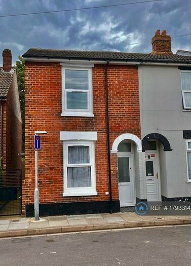 2 Bedroom End Of Terrace House To Rent In Byerley Road, Portsmouth, PO1