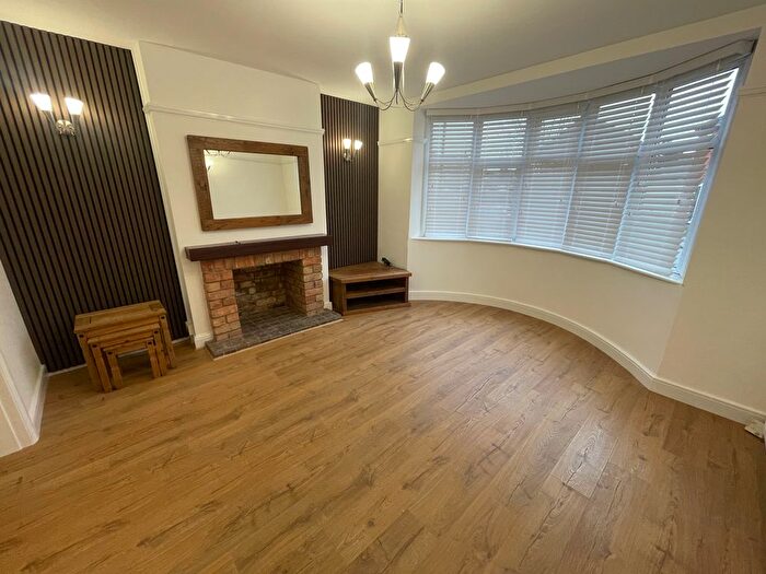 3 Bedroom Semi-Detached House To Rent In Edward Avenue, Leicester, LE3