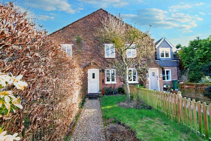 2 Bedroom Cottage To Rent In Chapel Cottage, The Street, North Warnborough, Hants, RG29