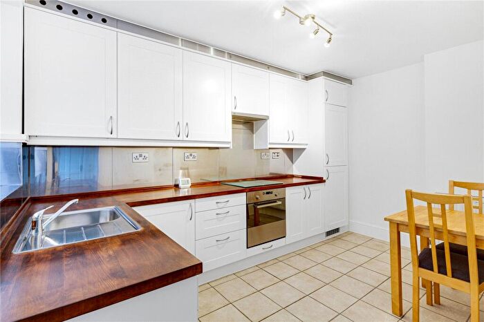 2 Bedroom Apartment To Rent In Top House Rise, London, E4