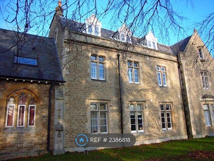 3 Bedroom Flat To Rent In Bennett Crescent, Cowley, Oxford, OX4