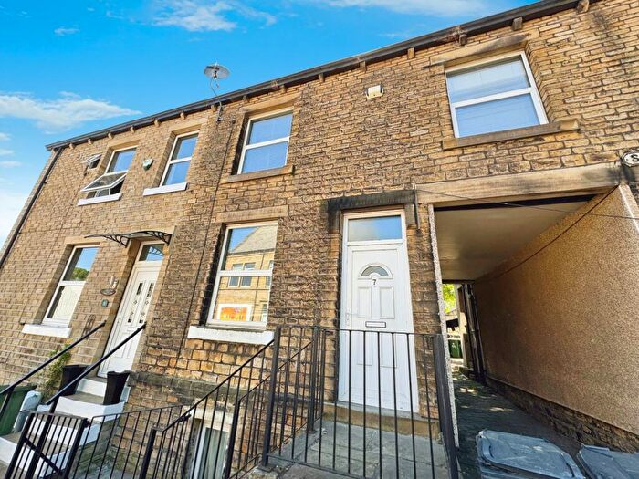 3 Bedroom Terraced House To Rent In Savile Street, Huddersfield, West Yorkshire, HD3