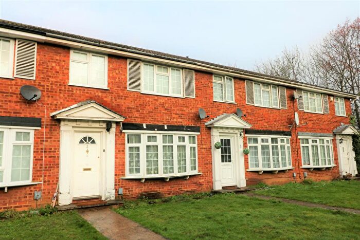 3 Bedroom Terraced House To Rent In Bideford Gardens Luton, LU3