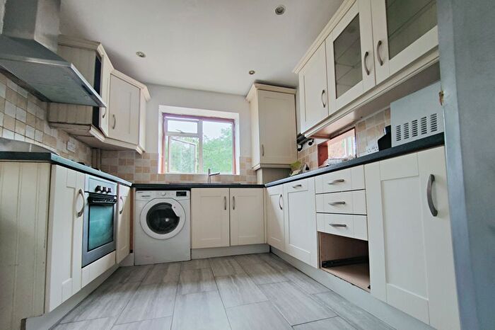 3 Bedroom Semi-detached House To Rent In Lockesley Drive, Orpington, BR5