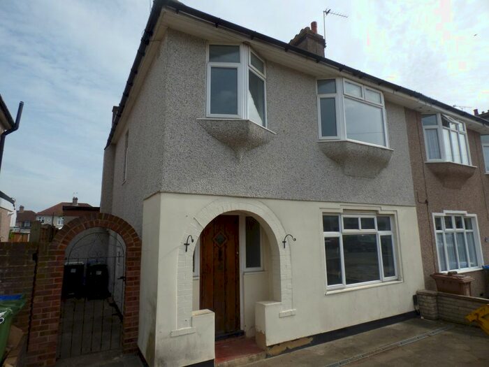 3 Bedroom Semi-Detached House To Rent In Bostall Park Avenue, Bexleyheath, Kent, DA7