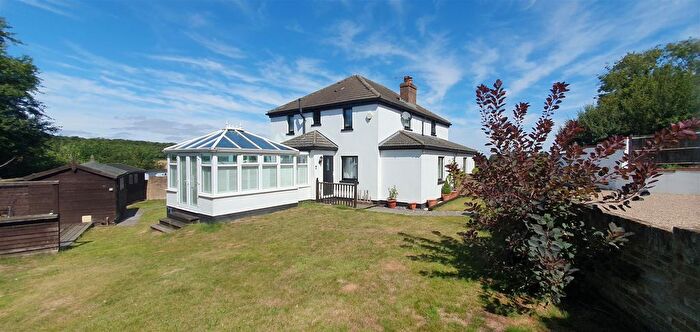 2 Bedroom Equestrian Property For Sale In Hoselands View, Ash Road, Hartley, Longfield, DA3