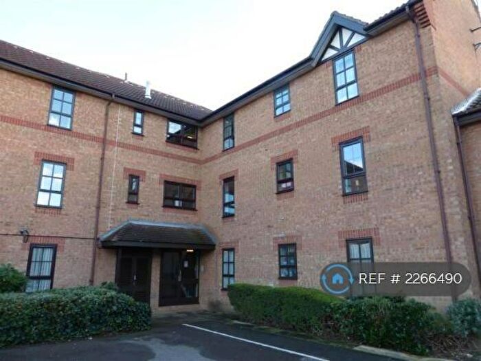 2 Bedroom Flat To Rent In Albany Walk, Peterborough, PE2