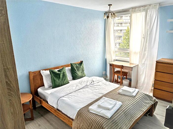 3 Bedroom Apartment To Rent In John Ruskin Street, London, SE5