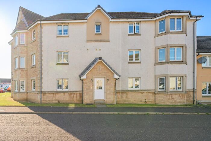 2 Bedroom Flat For Sale In Kestrel Way, Dunfermline, KY11