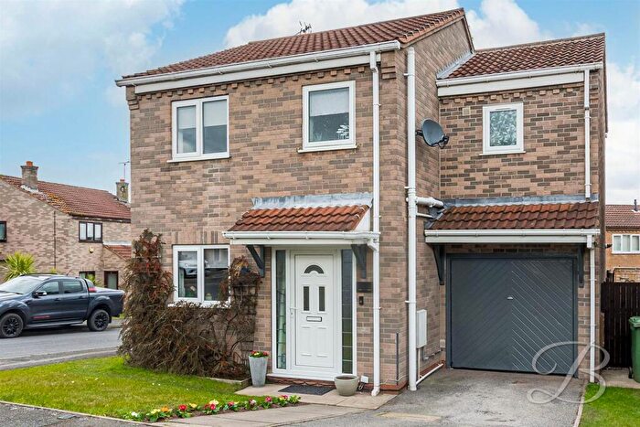 4 Bedroom Detached House For Sale In Cranswick Close, Forest Town, Mansfield, NG19