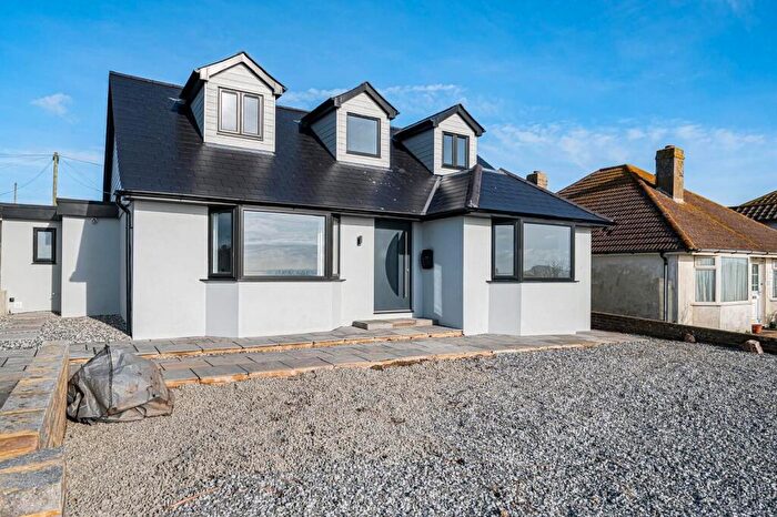 4 Bedroom Detached House For Sale In South Coast Road, Telscombe Cliffs, Peacehaven, East Sussex, BN10