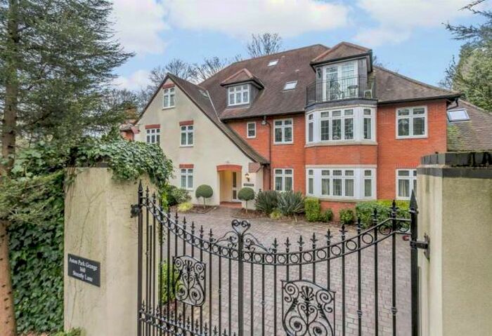 2 Bedroom Penthouse To Rent In Streetly Lane, Sutton Coldfield, West Midlands, B74
