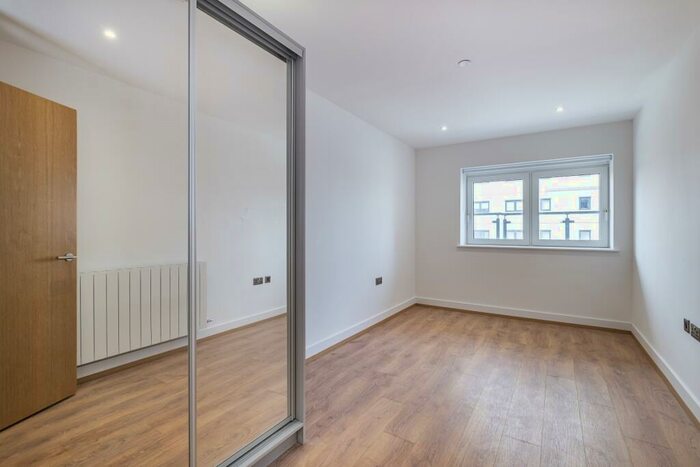 1 Bedroom Apartment To Rent In Woolwich Church Street Woolwich, SE18