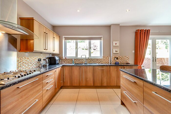 4 Bedroom Detached House For Sale In Usk Road, Pontypool, Torfaen, NP4