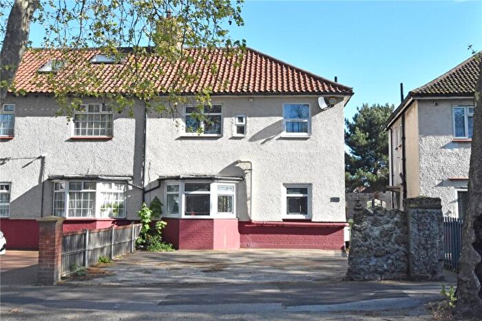 4 Bedroom Semi-Detached House For Sale In Macarthur Terrace, Charlton Park Road, Charlton, London, SE7