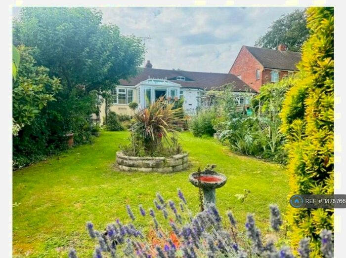 4 Bedroom Bungalow To Rent In Finchdean, Rowlands Castle, PO9