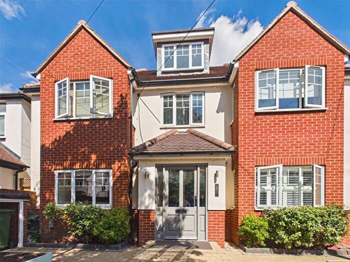 1 Bedroom Flat To Rent In Chudleigh Road, Twickenham, TW2