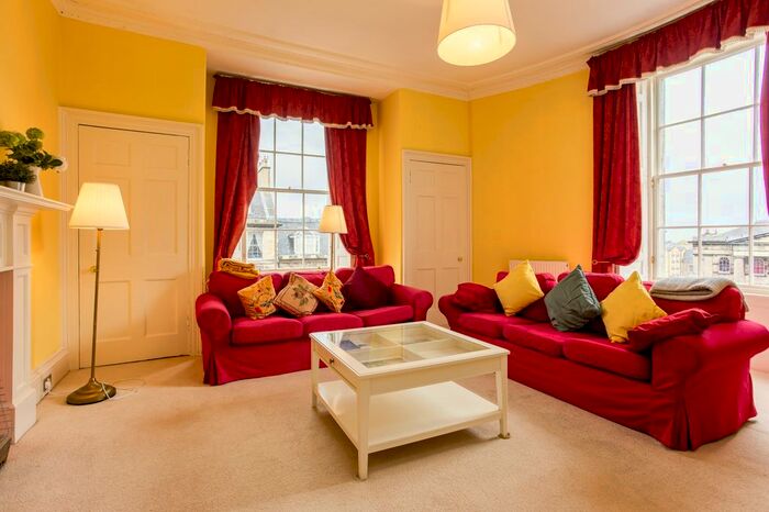 2 Bedroom Flat To Rent In Ml - Hart Street, Edinburgh, United Kingdom, Edinburgh, EH1